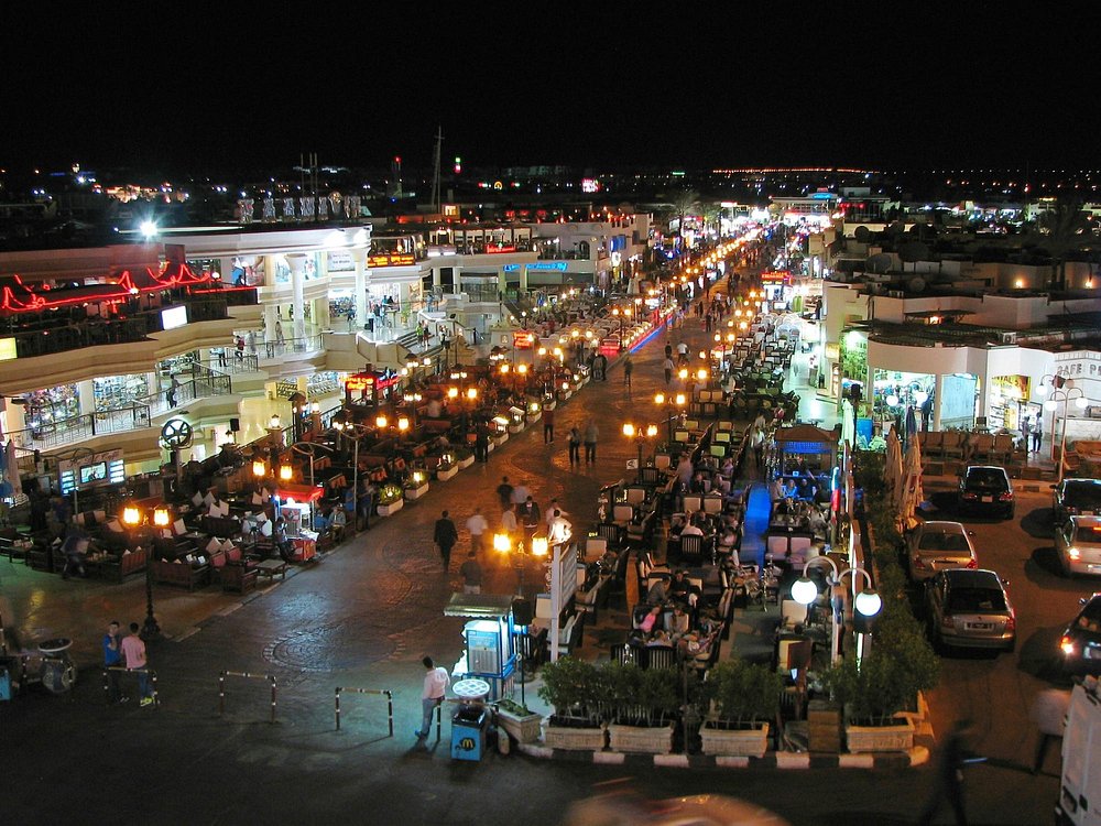 Naama Bay – šurmulio centras