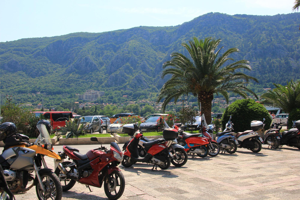 Kaip judėti mieste: pėsčiomis, „bodaboda“ ir autobusais