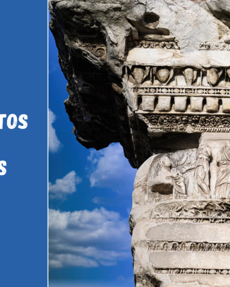 Uoloje iškaltos Indijos šventyklos