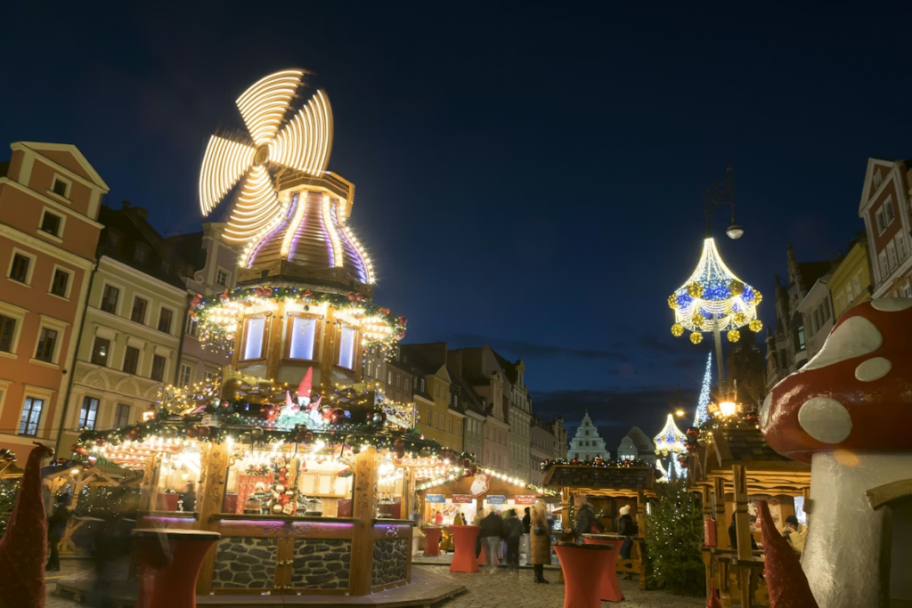Kalėdinės mugės užsienyje 2025: magiškiausi Europos žiemos miestai