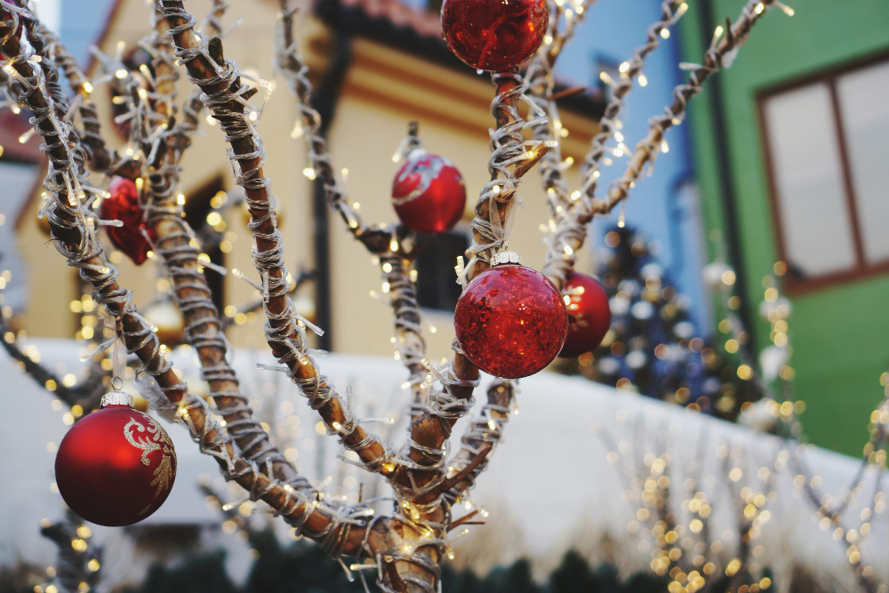 Gruodžio 7 d. – Šventinių eglučių įžiebimai ir Advento popietės