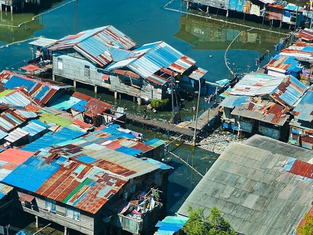 Kota Kinabalu – vartai į Borneo gamtą, bet ir stebinantį miestą