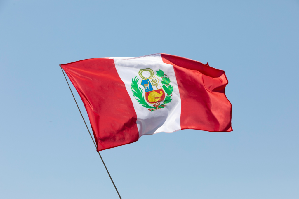 Peru kalba, vėliava, valiuta ir simboliai